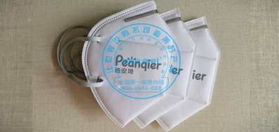 威廉希尔williamhill口罩喷码机，，，知足口罩厂高效快捷喷印