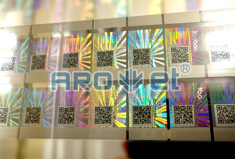 威廉希尔williamhillX1双头喷码装备在镭射防伪标签上的应用